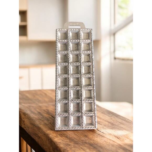 PIO Italian Ravioli Mold for 24 Individual Pieces Aluminum - Picture 1 of 4